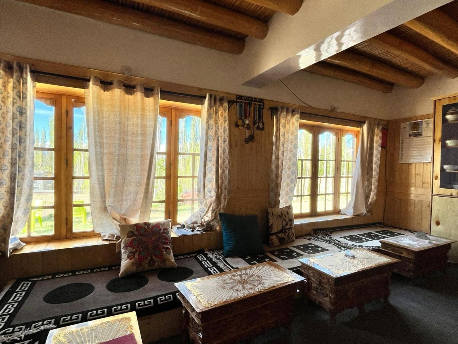 Streamlet Homestay Leh Zewnętrze zdjęcie